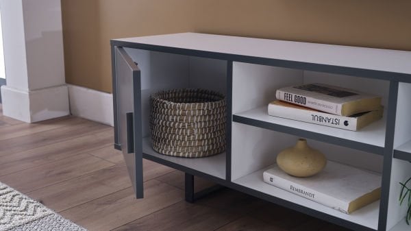 Luiz TV Stand